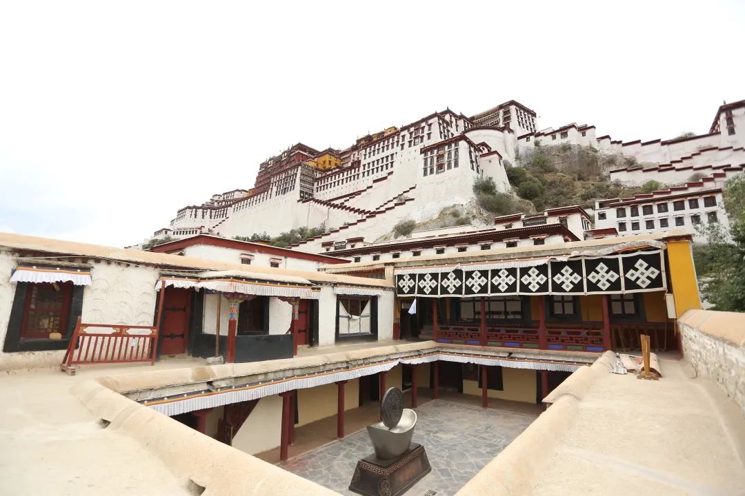 载誉前行 | MGC美创承建的西藏布达拉宫雪城展览升级改造工程项目喜获感谢信！