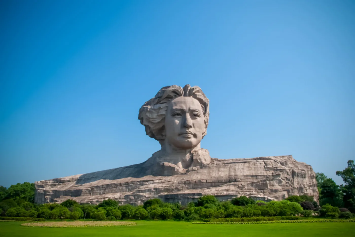 橘子洲青年毛泽东艺术雕像展馆